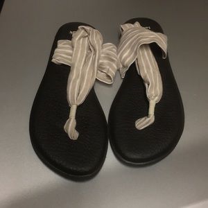 Sanuk Shoes - Sanuk sandals tan and white Sanuk Shoes - Sanuk sandals tan and white